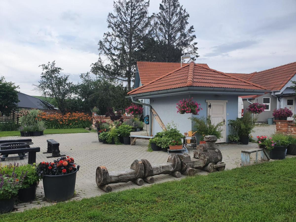 U Durkovych Guest House Zabokreky Nad Nitrou Exterior photo